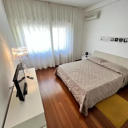 Piazza Italia Luxury Апартаменты *